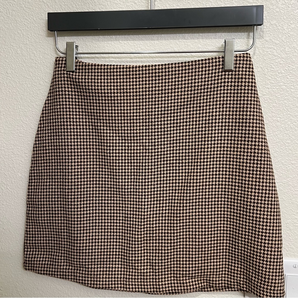 Houndstooth Mini A-Line Skirt **great for layering in cold**